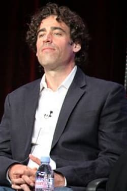 Stephen Mangan
