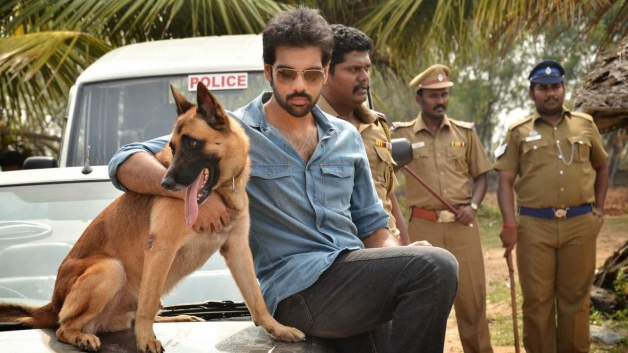 Naaigal Jaakirathai backdrop