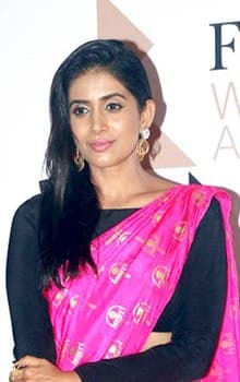 Sonali_Kulkarni