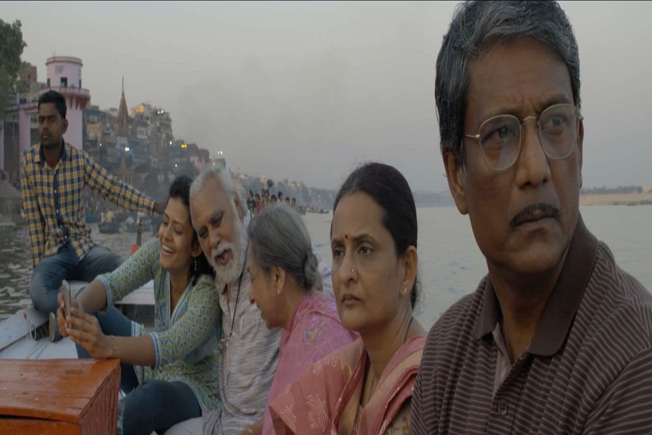 Mukti Bhawan backdrop