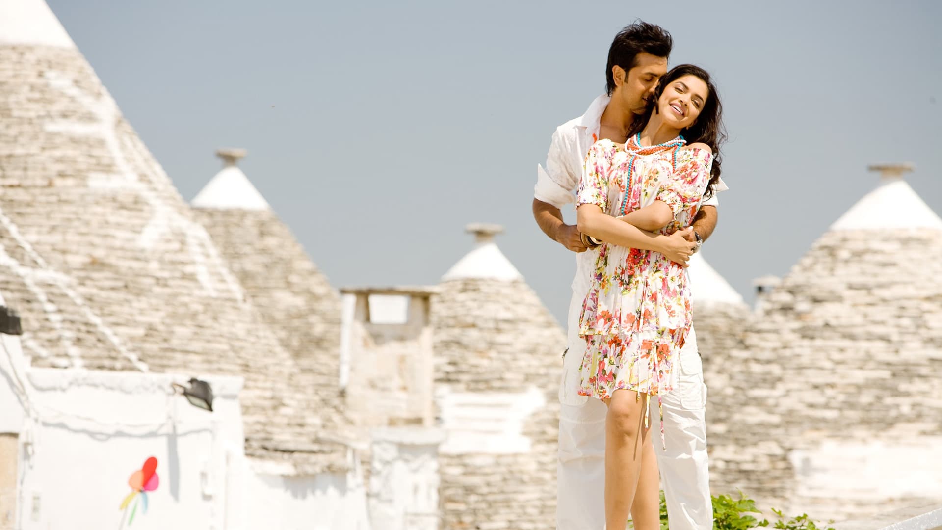 Bachna Ae Haseeno backdrop