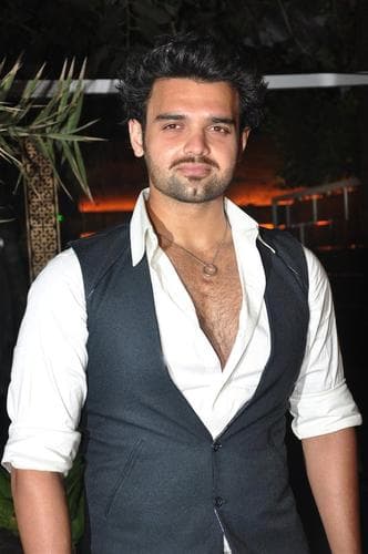 Mahaakshay Chakraborty