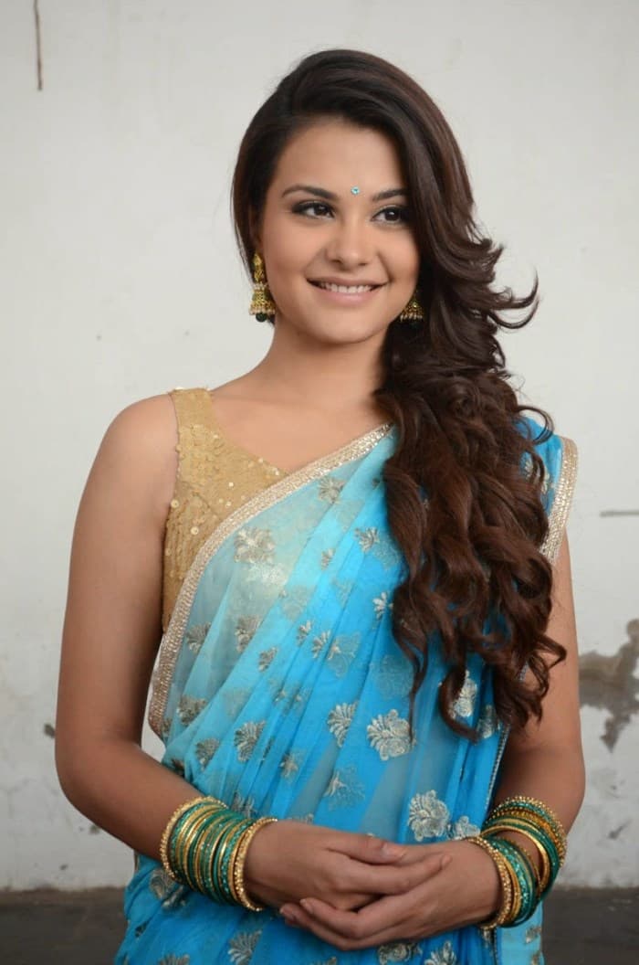 Nazia Hussain